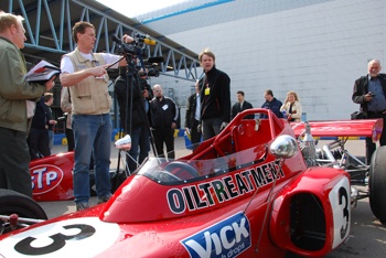 Ronnie Petersons Formel 1-bil startades igen.